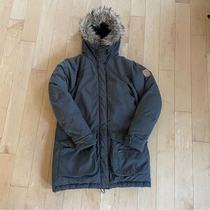 Fjallraven Nuuk Down Parka in Gray